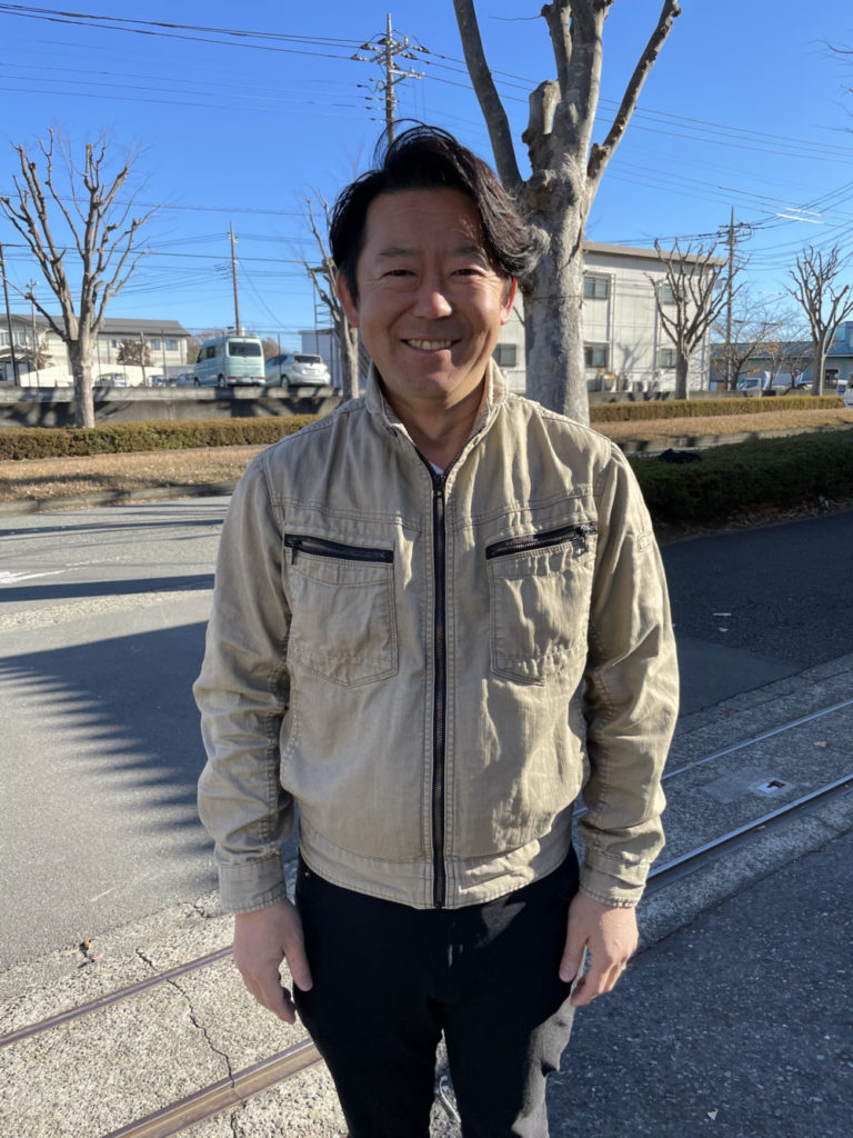 草間　純