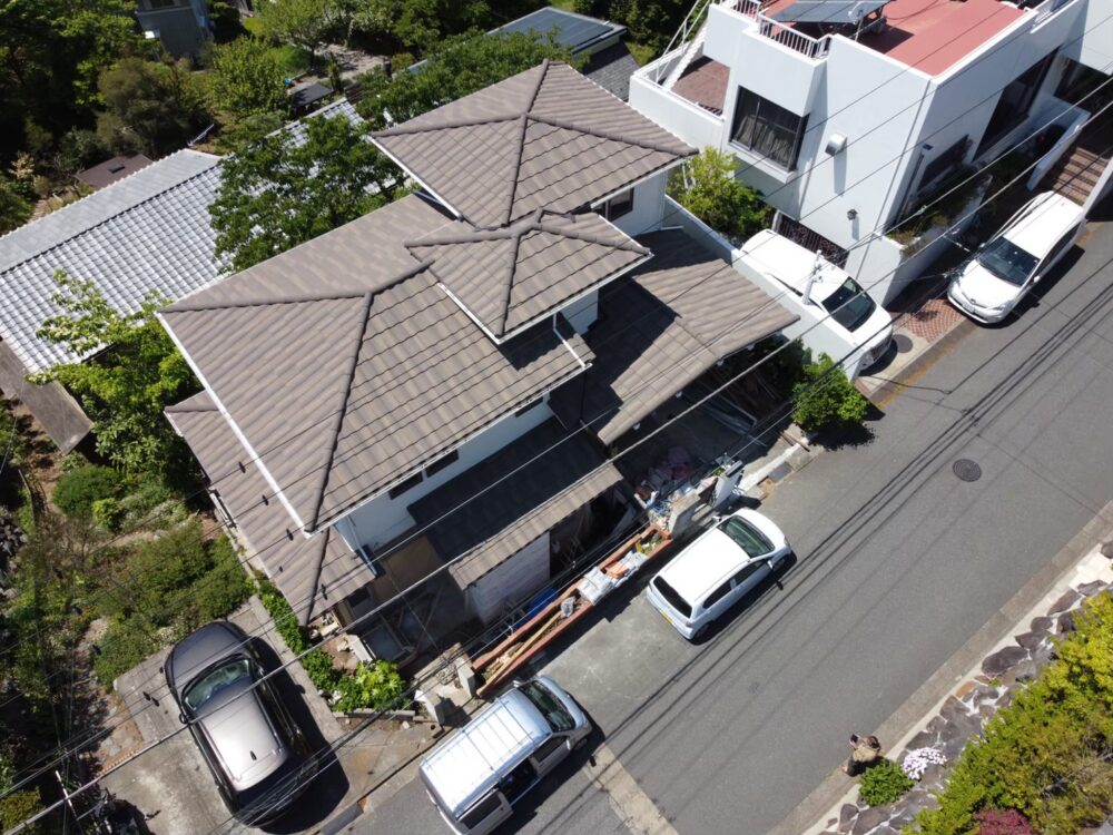 神奈川県鎌倉市　H様邸　屋根葺き替え工事（ディーズルーフィング・ローマン・モカブラウン色）