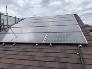 町田市金井町で屋根工事O様邸　屋根カバー工法・太陽光脱着工法