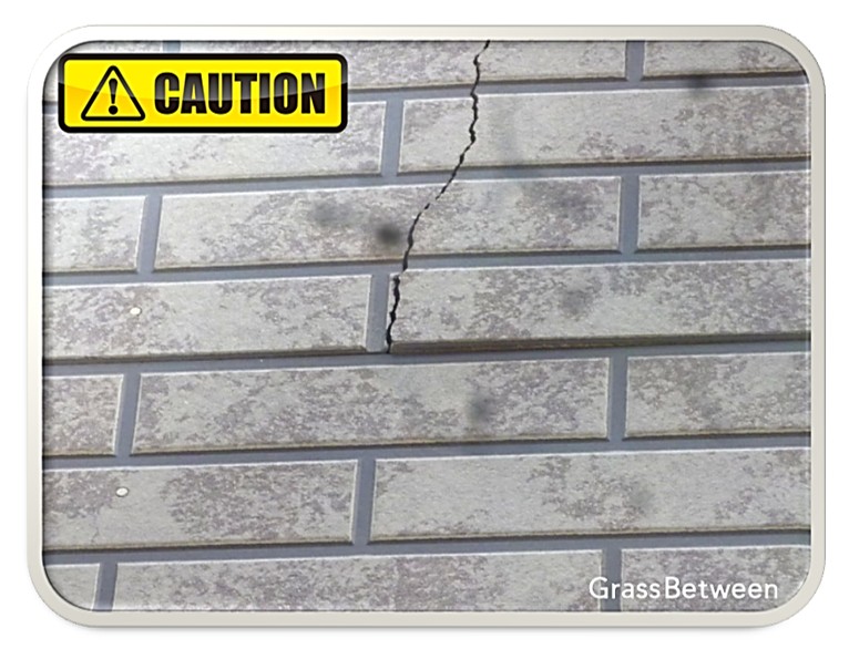 外壁劣化クラック画像